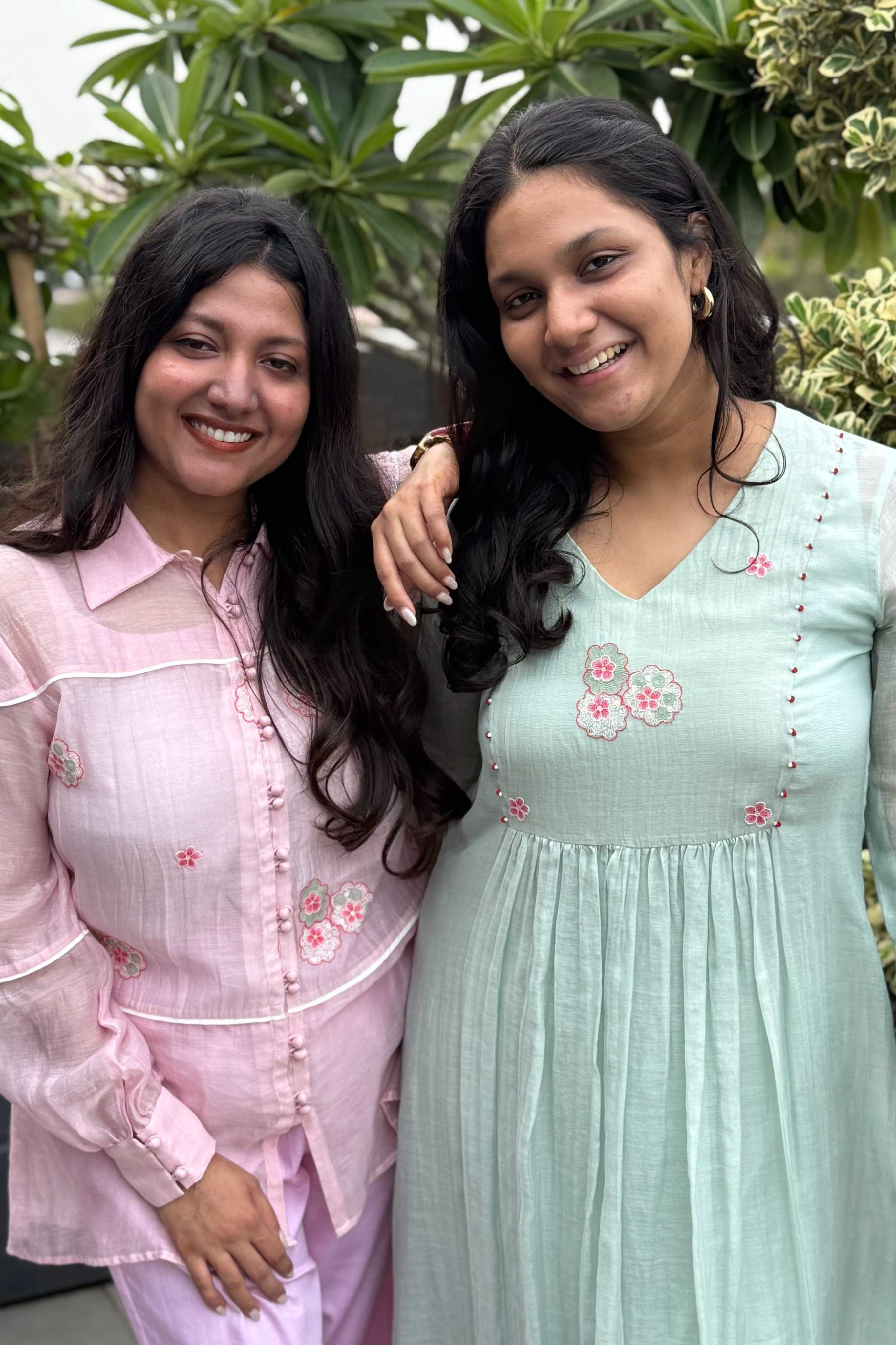 VINA LONG KURTA WITH PANTS Secondary image