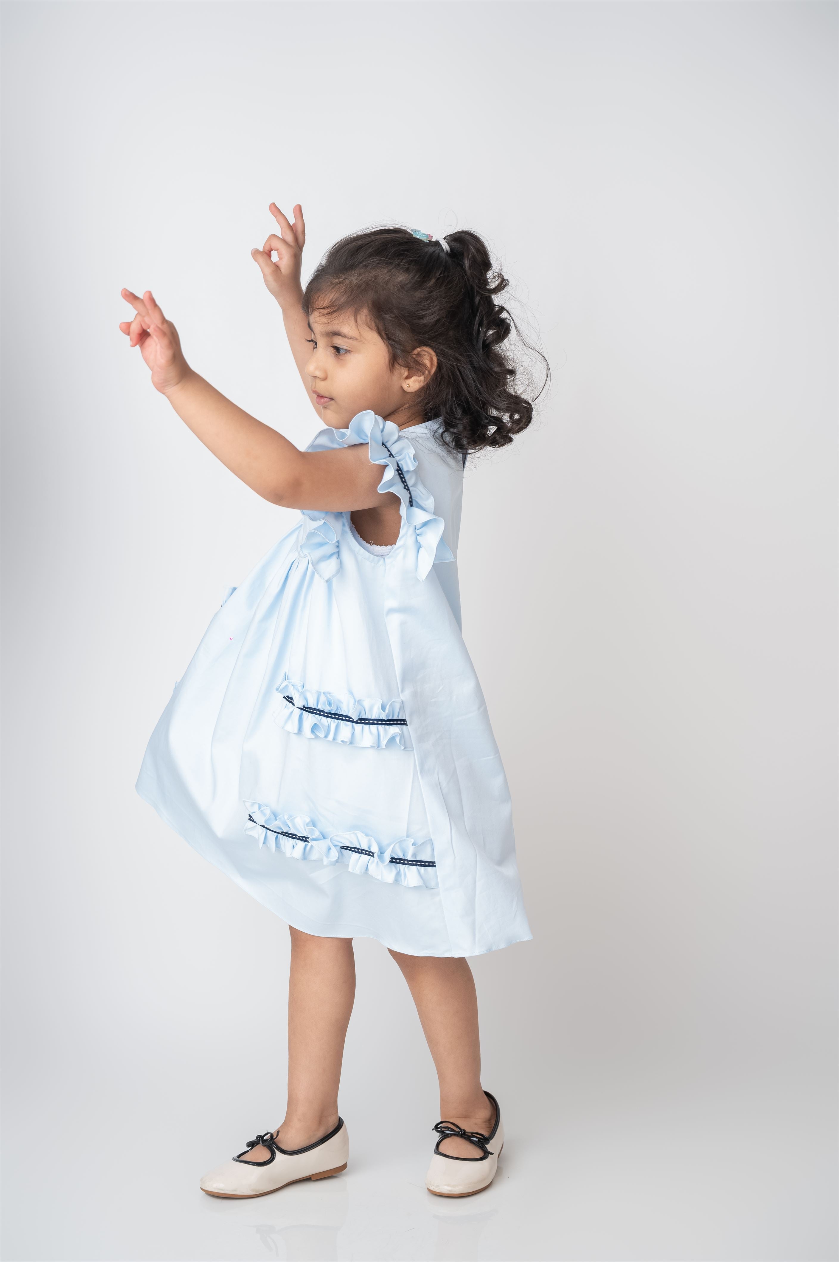 FRILL & FLUTTER DRESS Main image