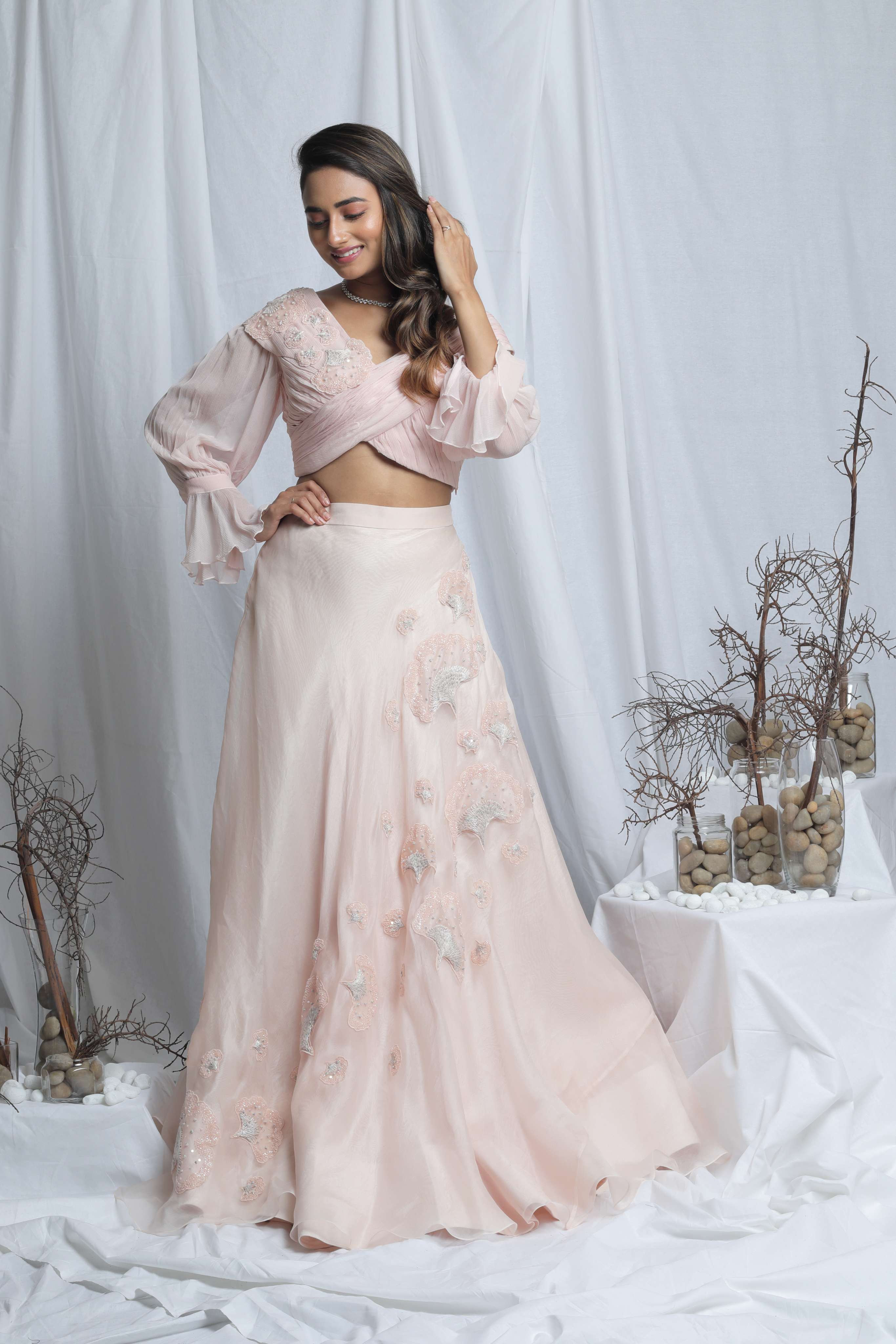 AVYANA CROSSOVER SKIRT SET Secondary image