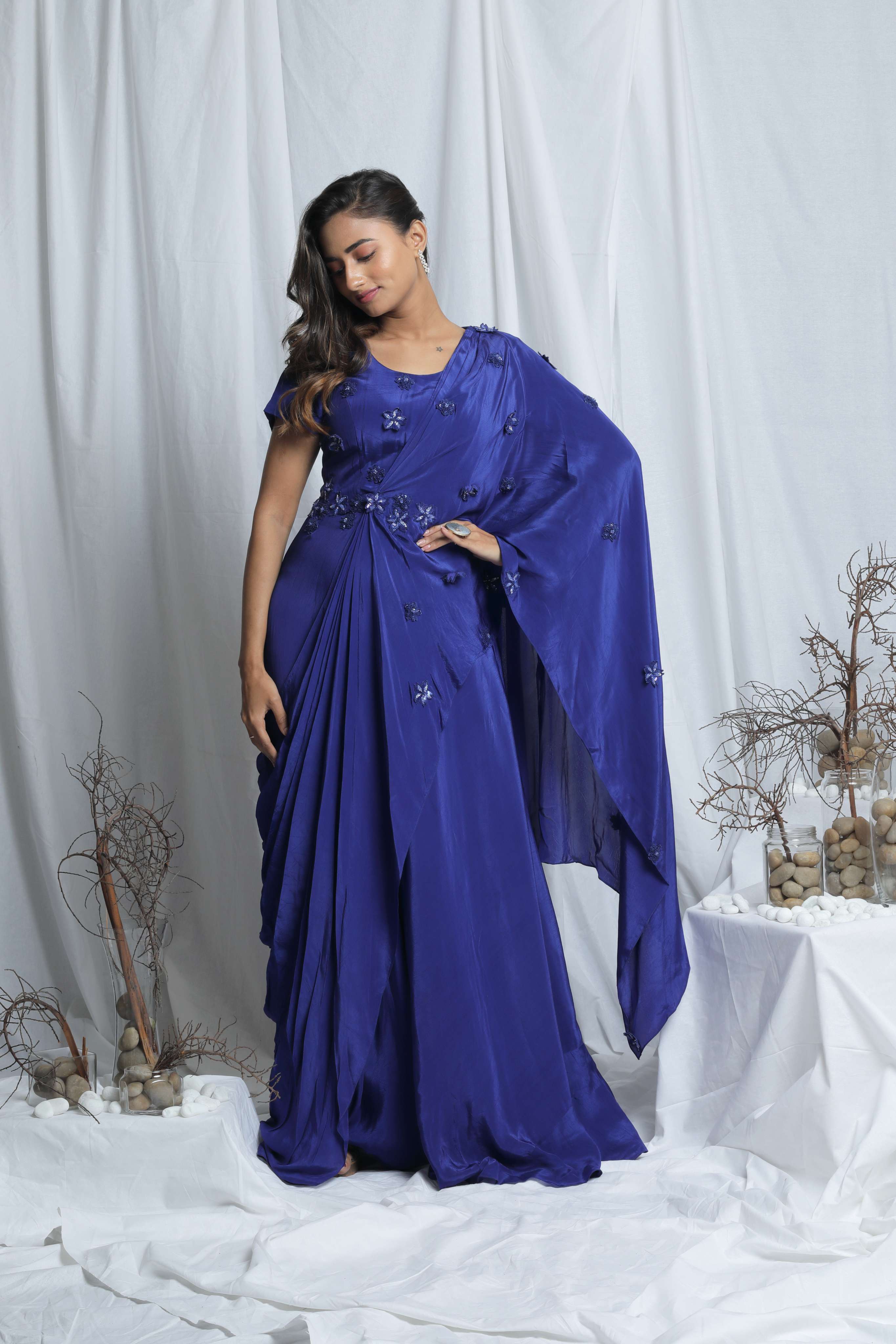 FIORELLA DRAPE SAREE Secondary image