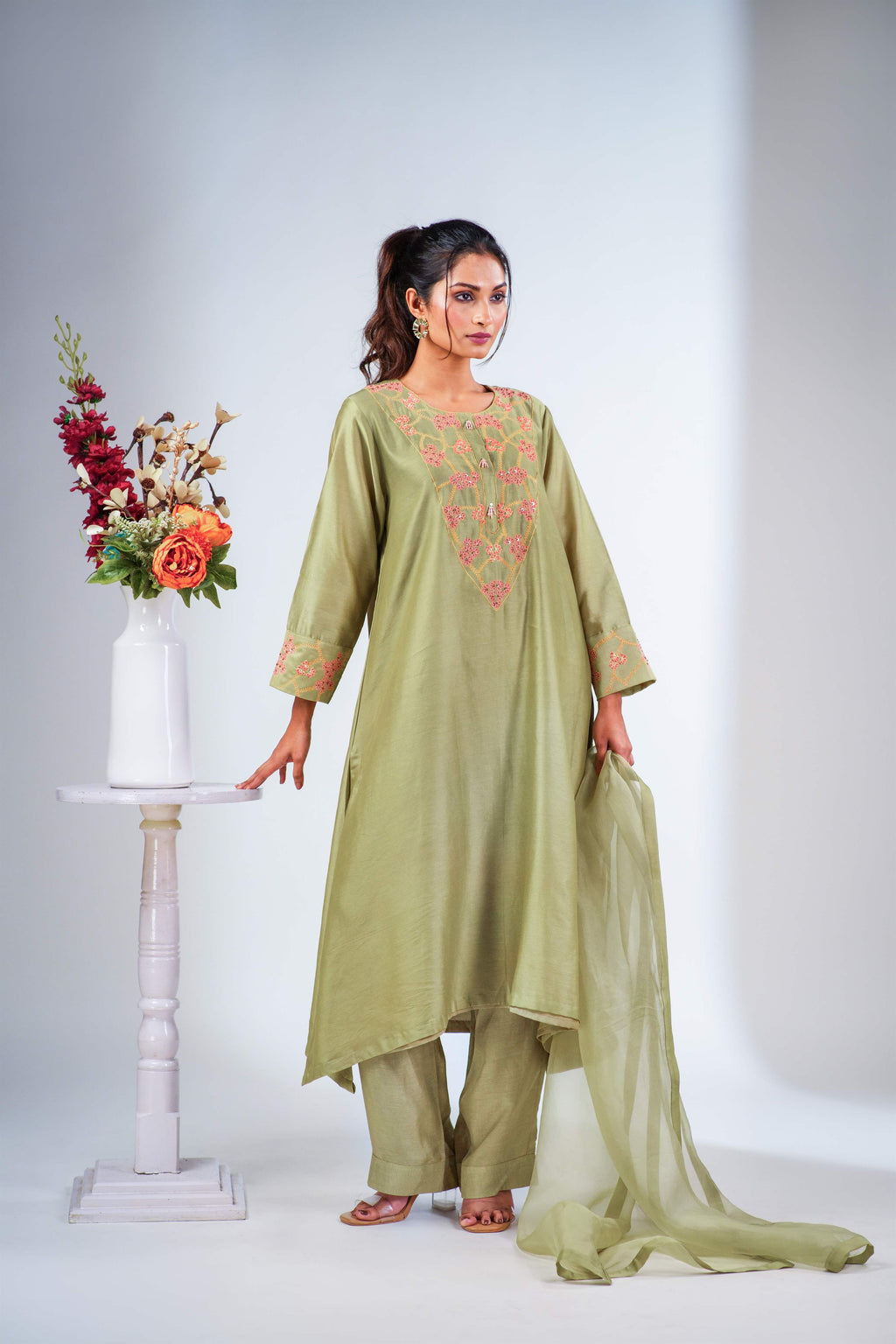 ARIA KURTA SET WITH DUPATTA